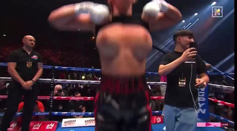 daniella boxing celebration|OnlyFans star Daniella Hemsley flashes crowd。